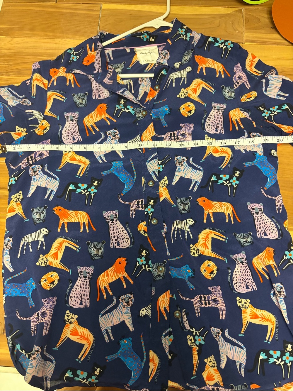 Anthropologie x Carolyn Gavin | Mariposa blouse | 100% silk button up in Big Cat - Picture 5 of 5